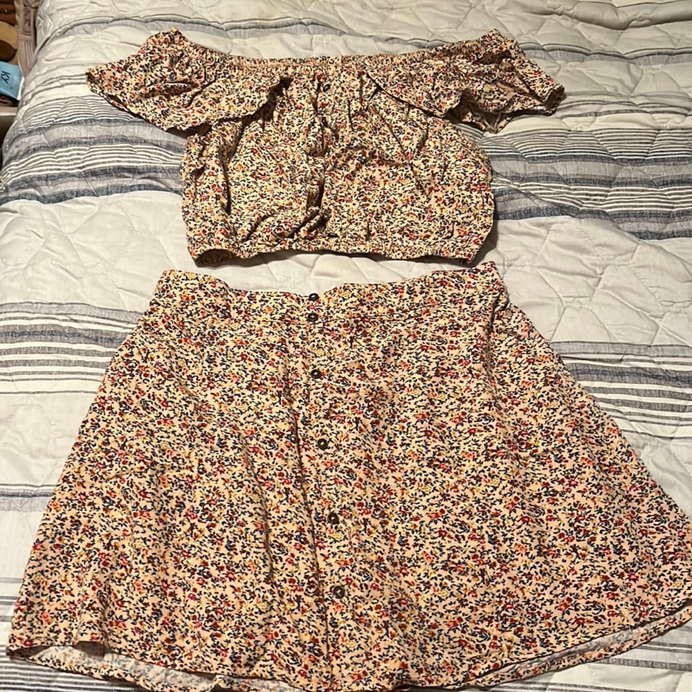 Off the shoulder two piece set